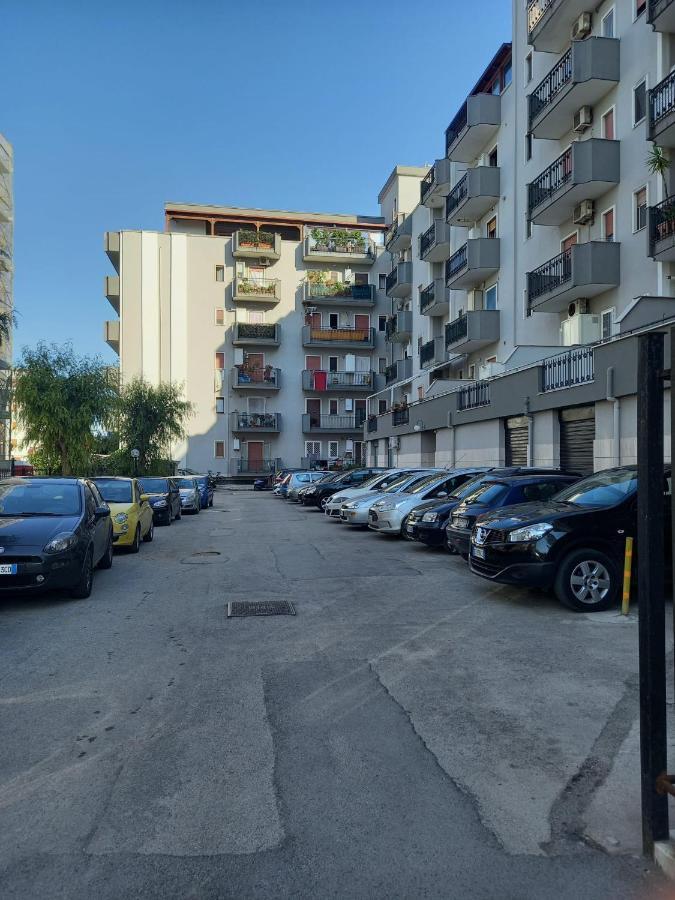 Appartamento Hauze Trani Esterno foto